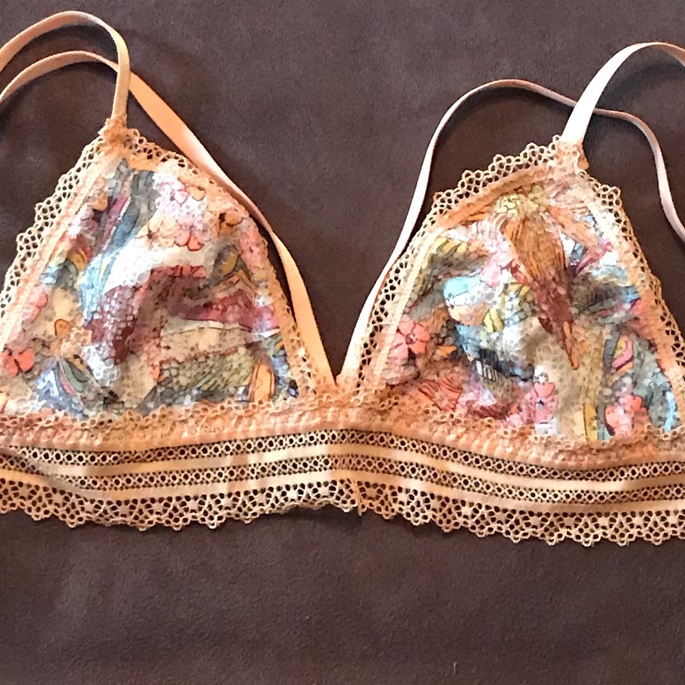 🌞Victoria’s Secret Bralette🌞 - Picture 4 of 8